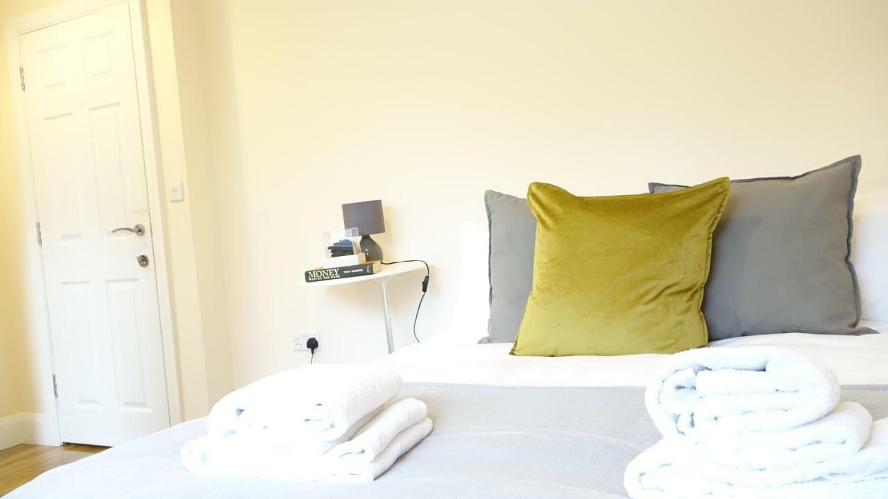 Heathrow Ensuite Rooms- Auto Check In Londyn Zewnętrze zdjęcie