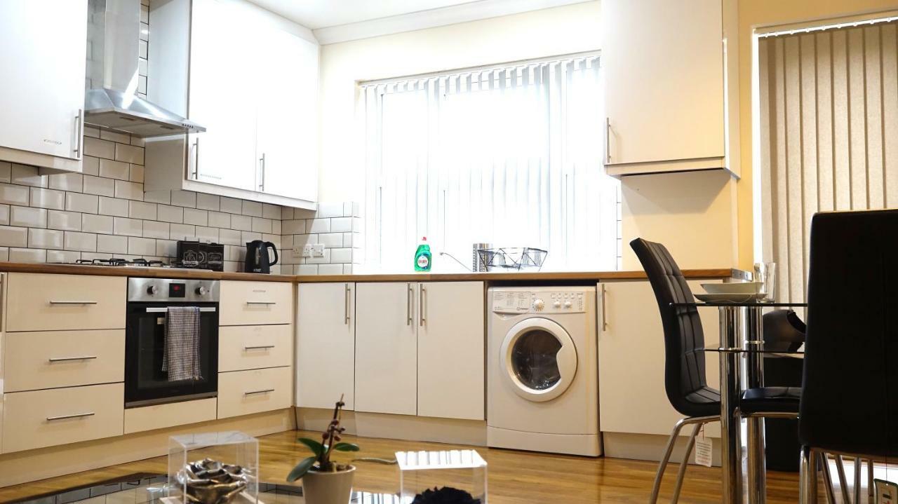 Heathrow Ensuite Rooms- Auto Check In Londyn Zewnętrze zdjęcie