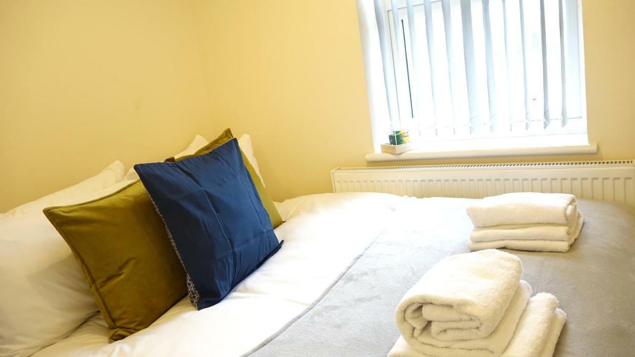 Heathrow Ensuite Rooms- Auto Check In Londyn Zewnętrze zdjęcie