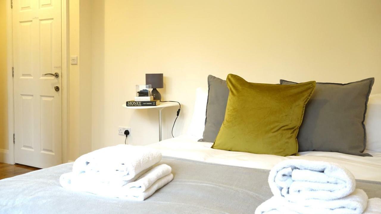Heathrow Ensuite Rooms- Auto Check In Londyn Zewnętrze zdjęcie