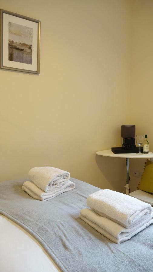 Heathrow Ensuite Rooms- Auto Check In Londyn Zewnętrze zdjęcie