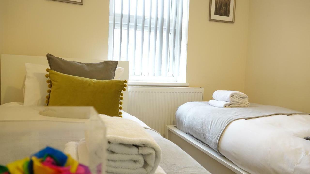 Heathrow Ensuite Rooms- Auto Check In Londyn Zewnętrze zdjęcie