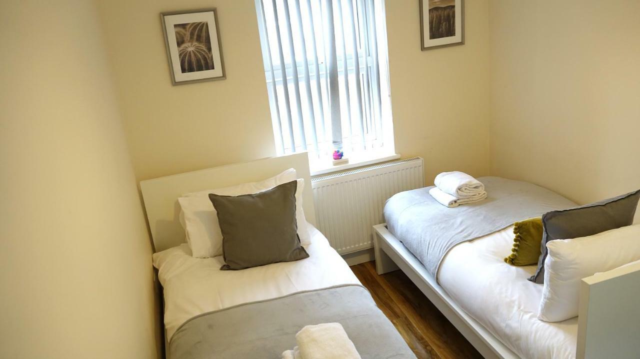 Heathrow Ensuite Rooms- Auto Check In Londyn Zewnętrze zdjęcie