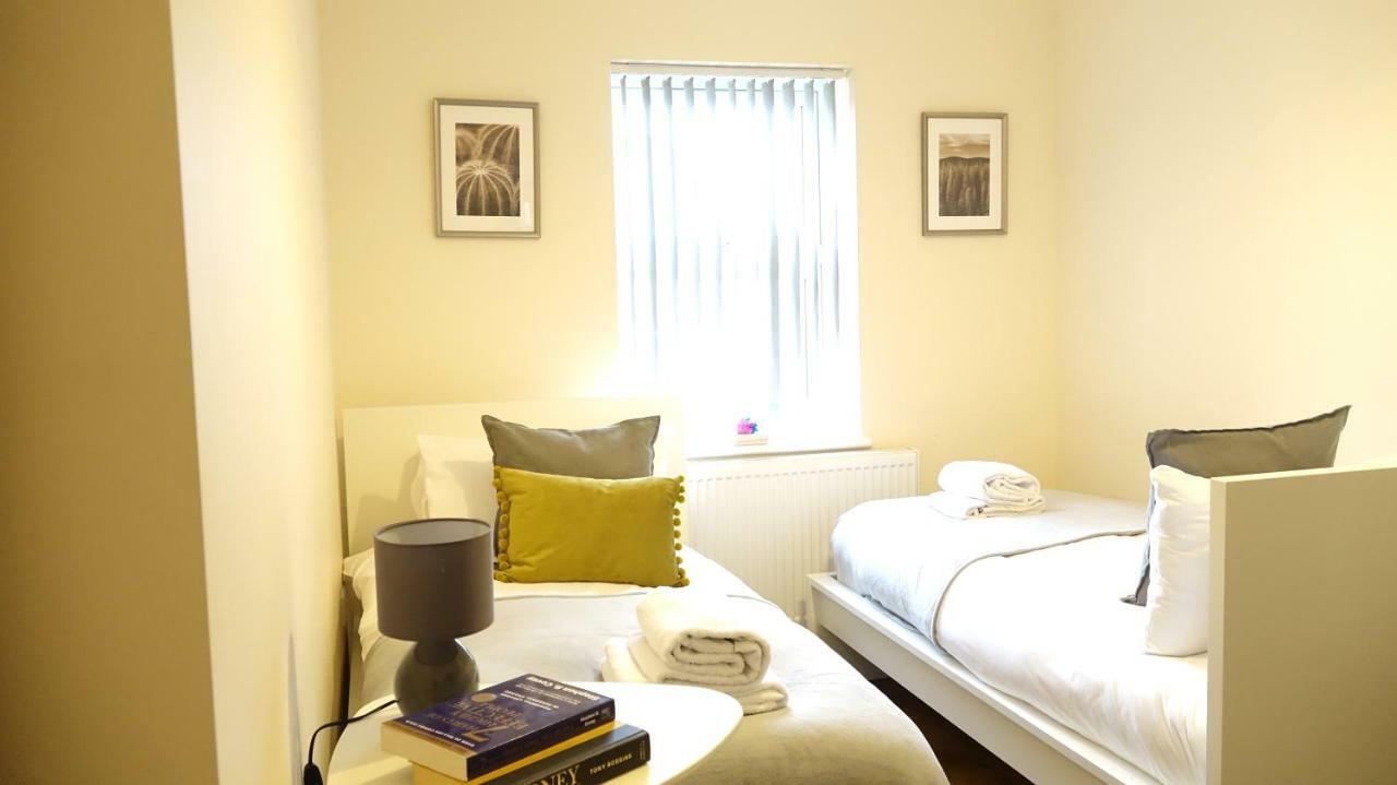 Heathrow Ensuite Rooms- Auto Check In Londyn Zewnętrze zdjęcie
