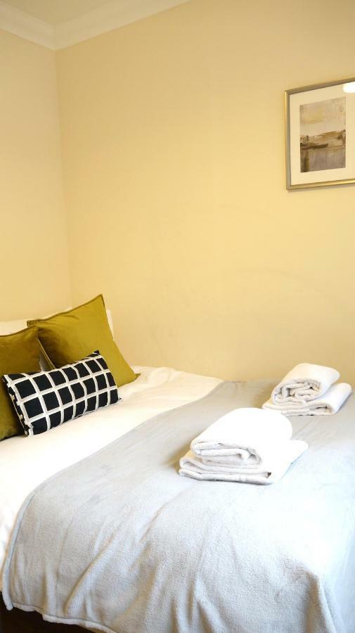 Heathrow Ensuite Rooms- Auto Check In Londyn Zewnętrze zdjęcie