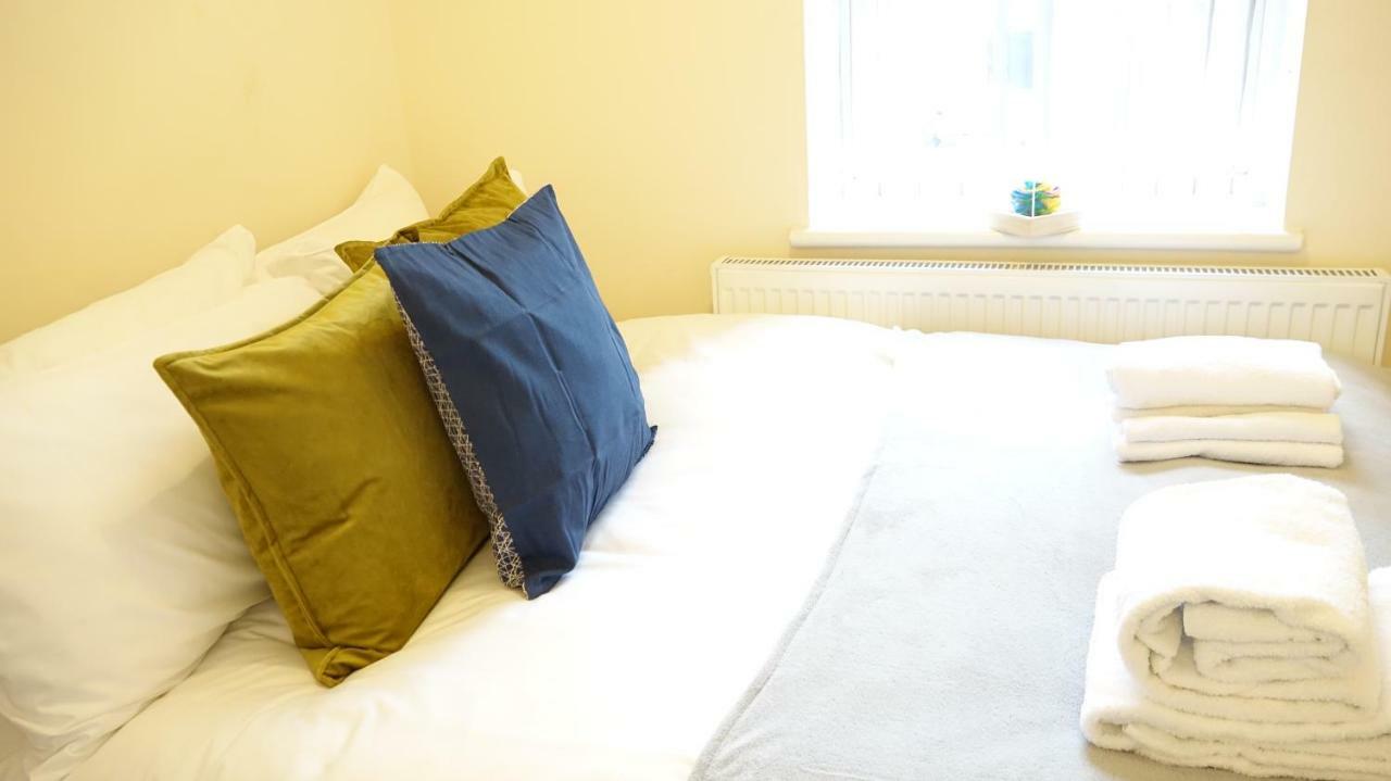Heathrow Ensuite Rooms- Auto Check In Londyn Zewnętrze zdjęcie