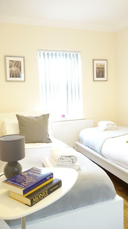 Heathrow Ensuite Rooms- Auto Check In Londyn Zewnętrze zdjęcie